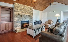 Sweet Pea Cottage Updated Furnishings Arcade Game Hoa Community Outdoor Pool